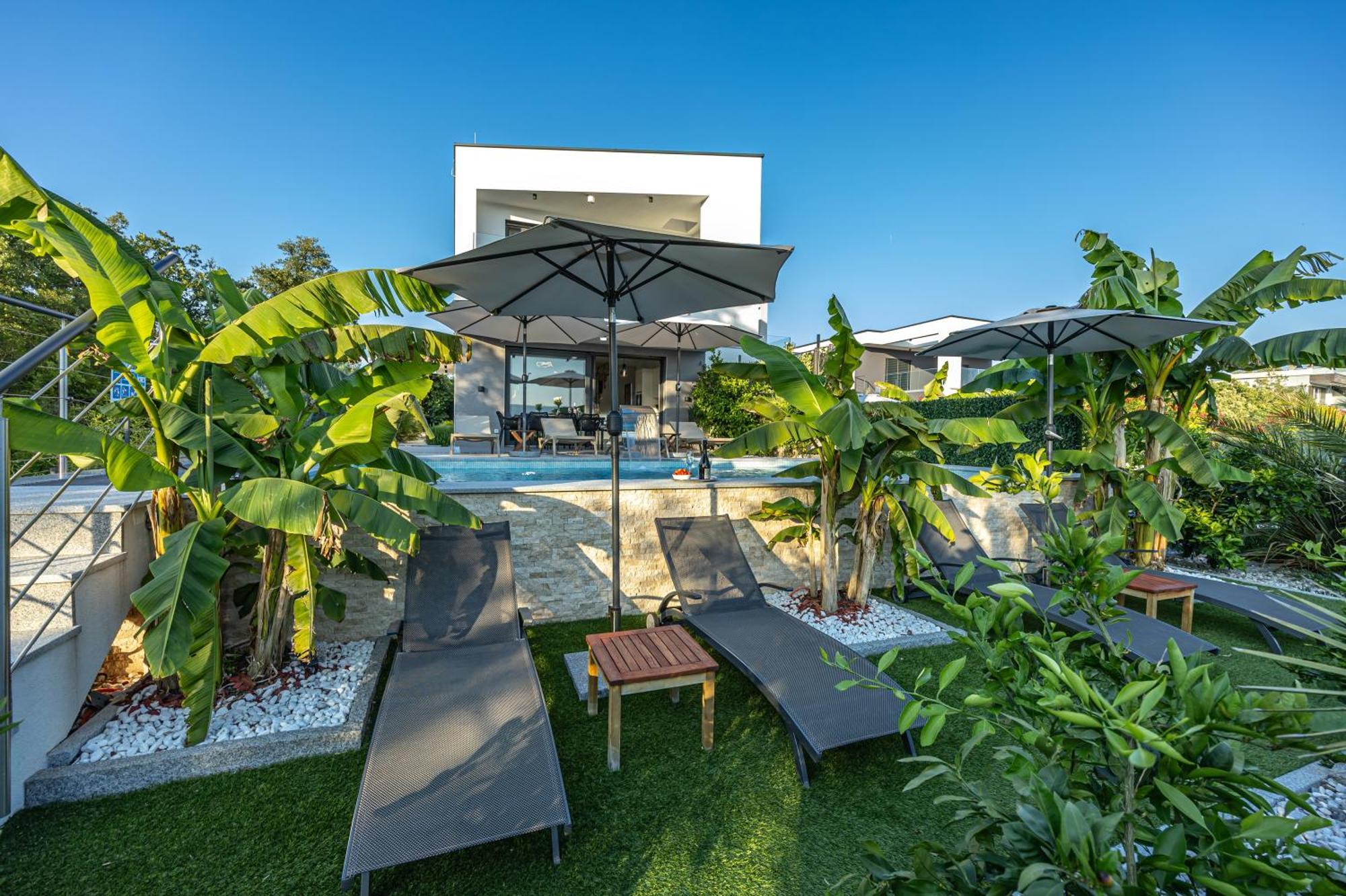Luxury Villas White Sails Pinezići Exteriör bild