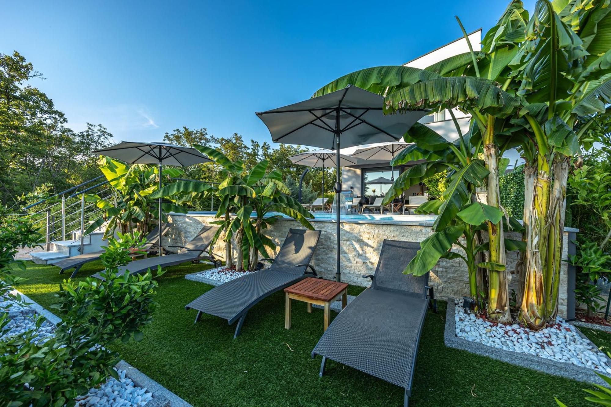 Luxury Villas White Sails Pinezići Exteriör bild