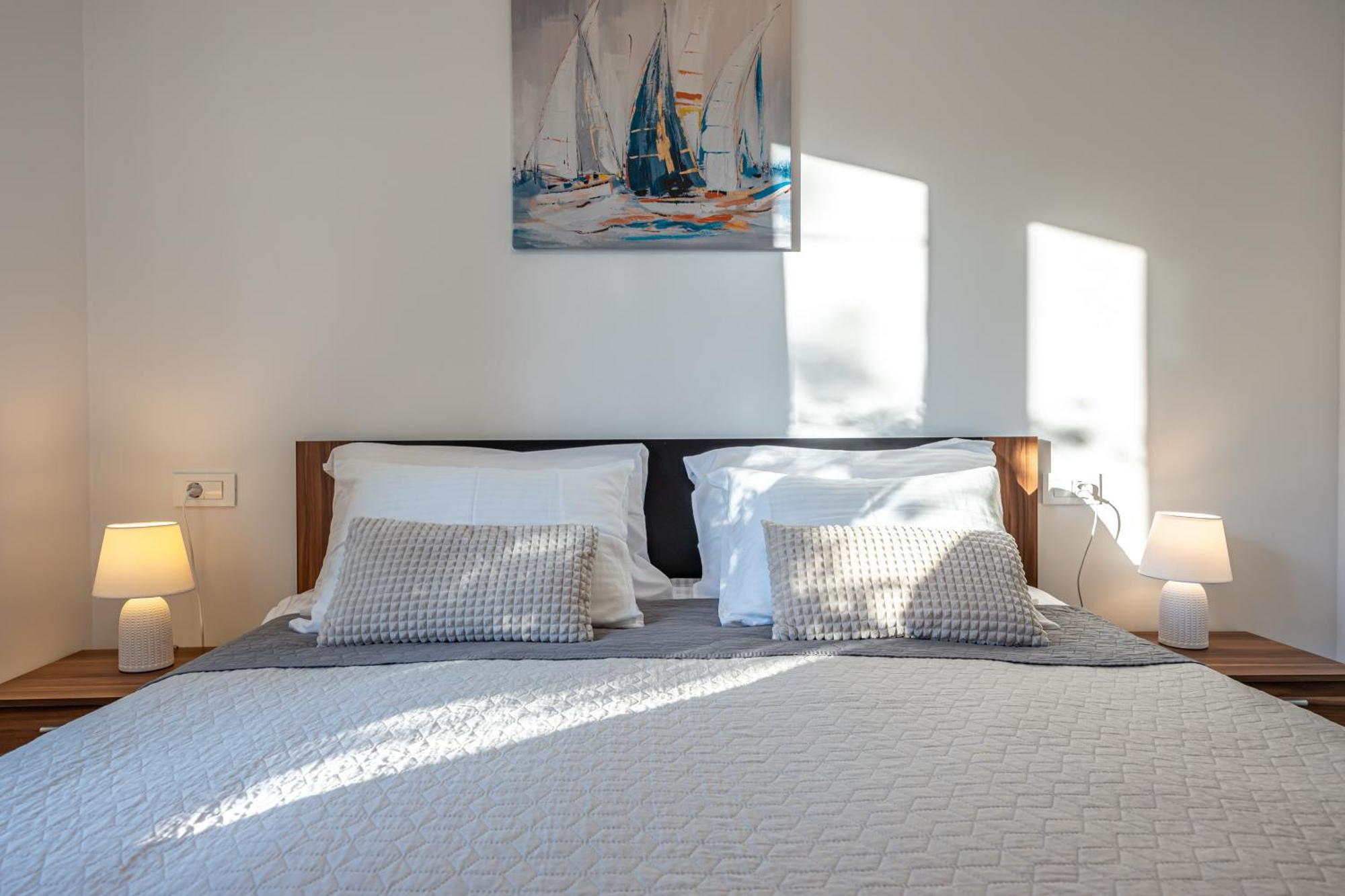 Luxury Villas White Sails Pinezići Exteriör bild