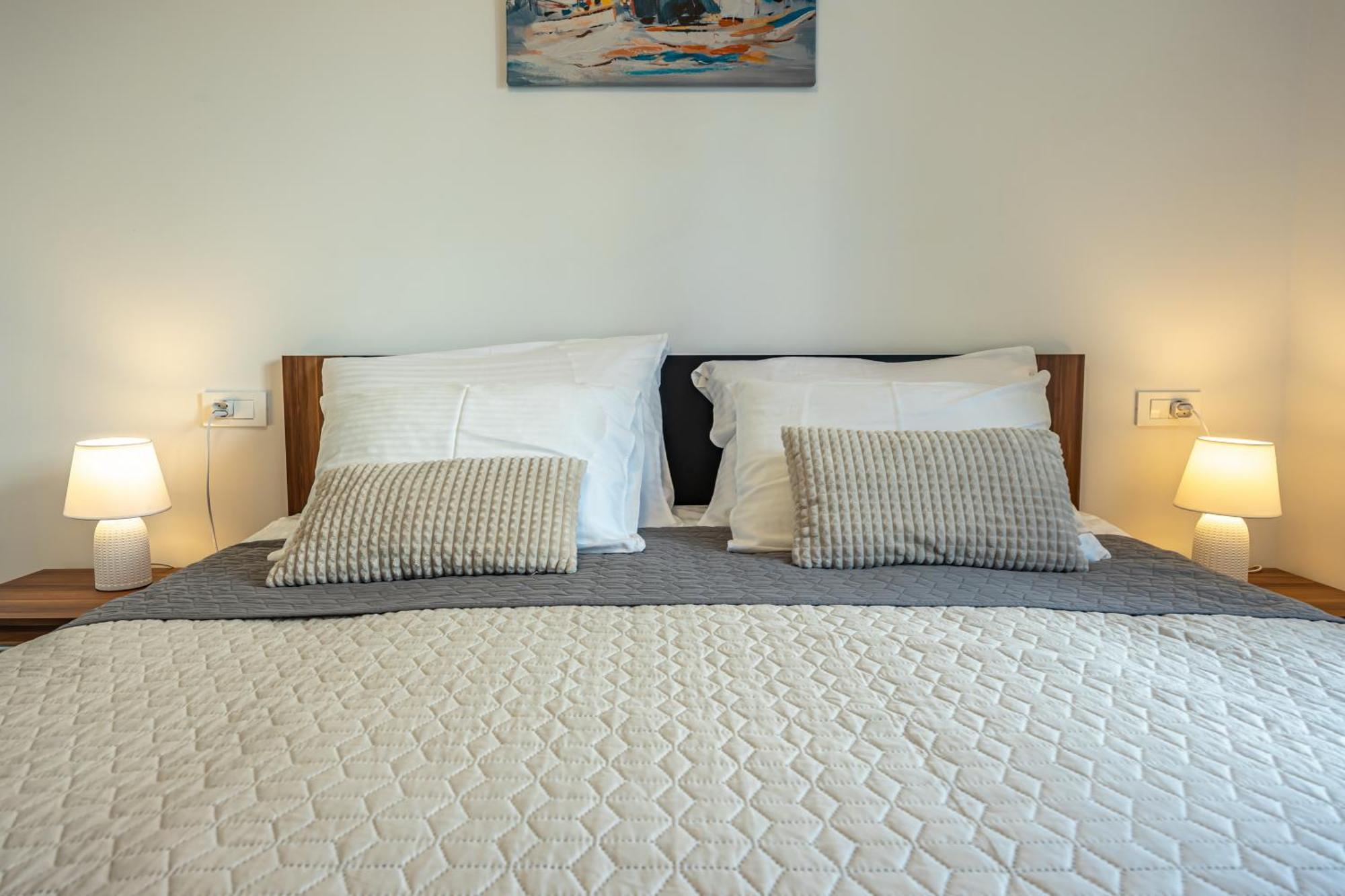 Luxury Villas White Sails Pinezići Exteriör bild