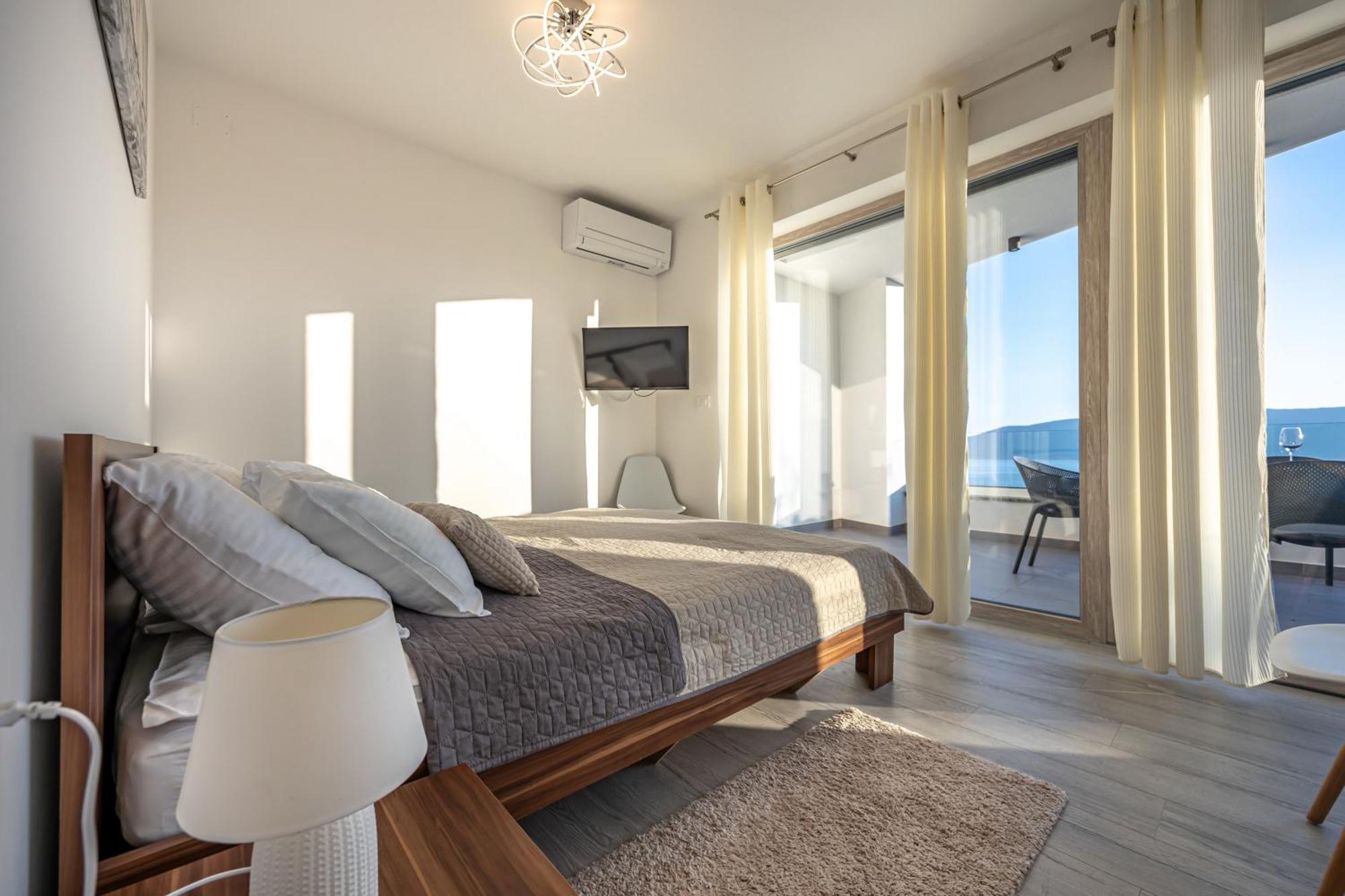 Luxury Villas White Sails Pinezići Exteriör bild