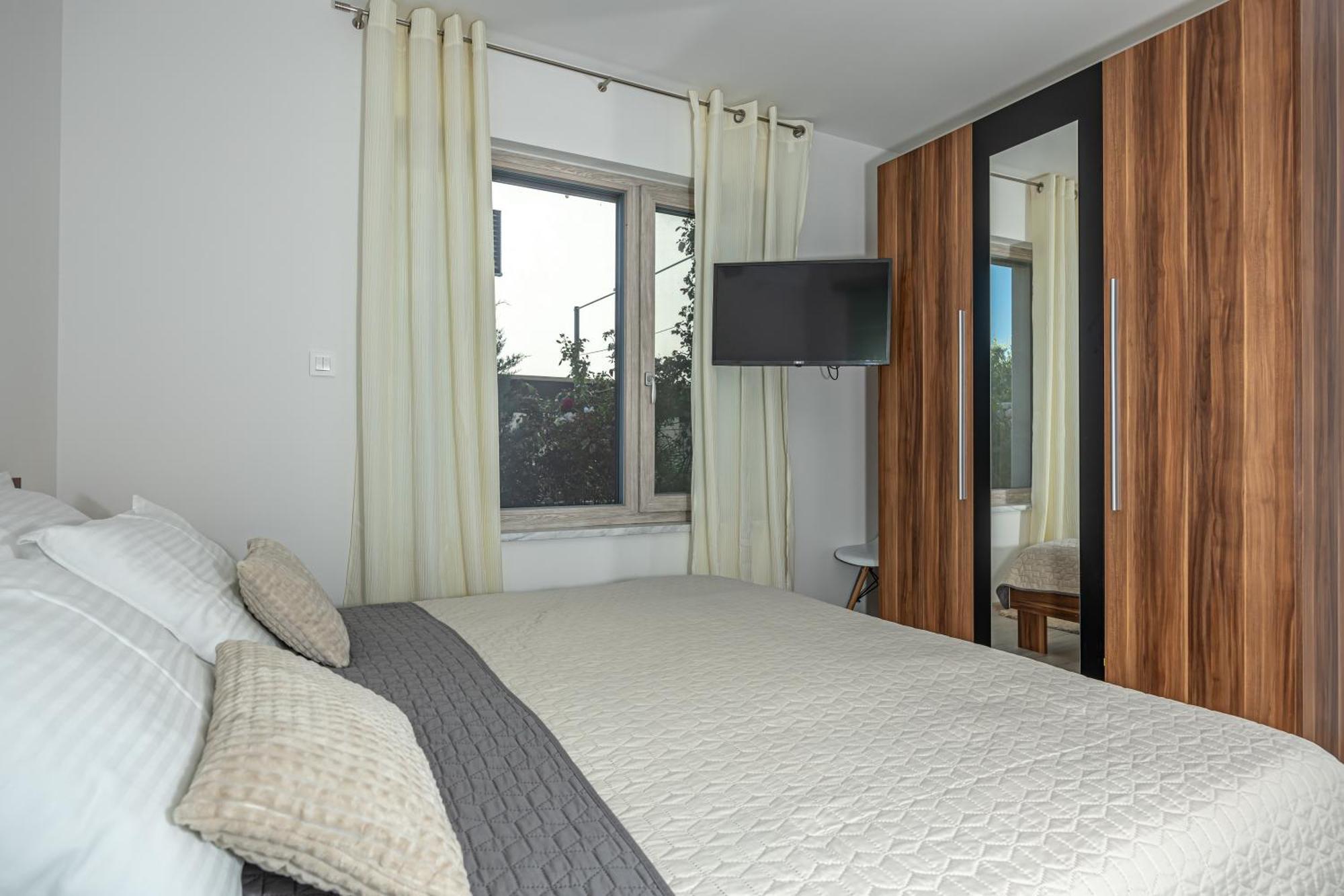 Luxury Villas White Sails Pinezići Exteriör bild