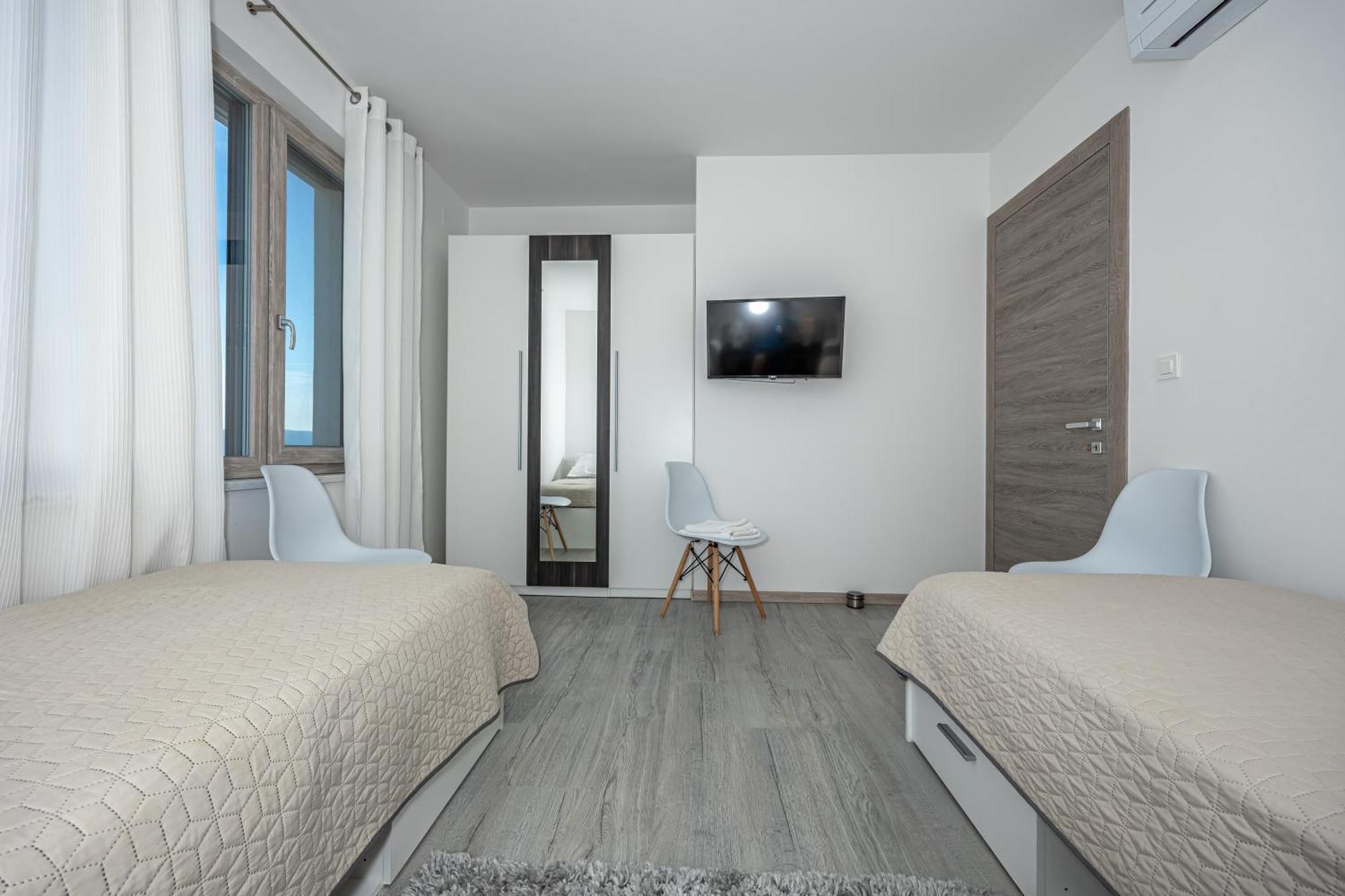 Luxury Villas White Sails Pinezići Exteriör bild