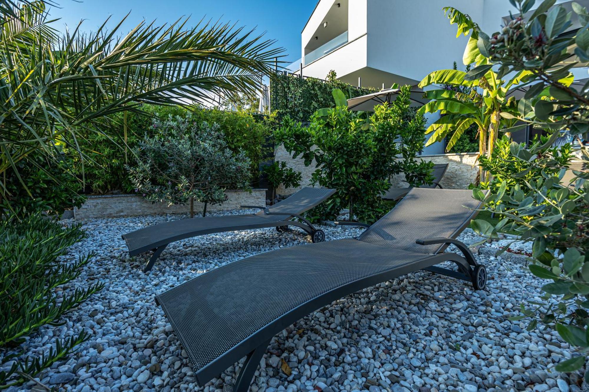 Luxury Villas White Sails Pinezići Exteriör bild